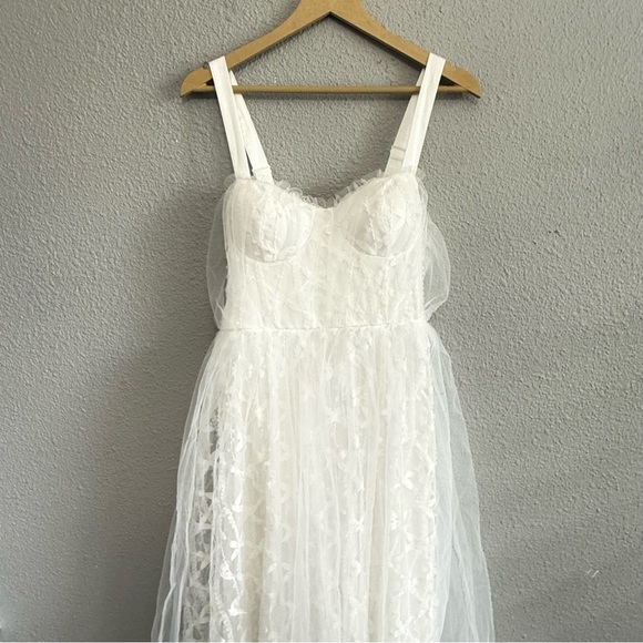 Lulus Ethereal Impression White Tulle Ruffled Bustier Dress Size Large NWT - Picture 5 of 12